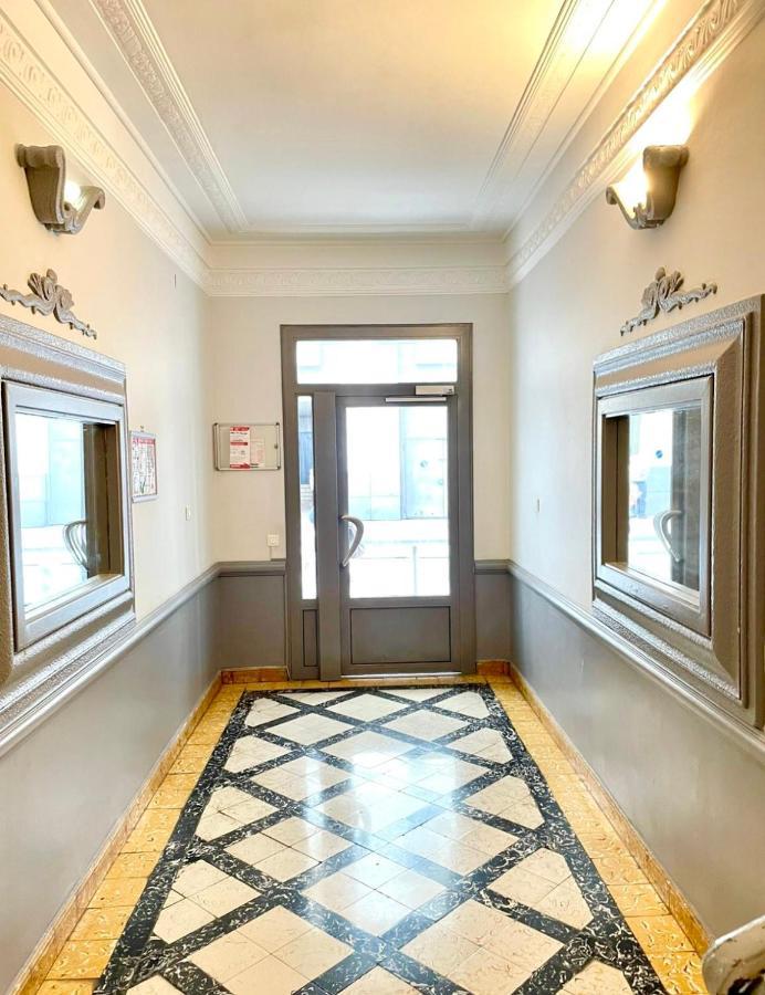 Congres Apartment *